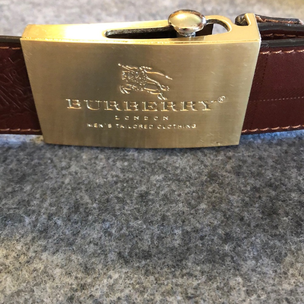 Burberry leather belt